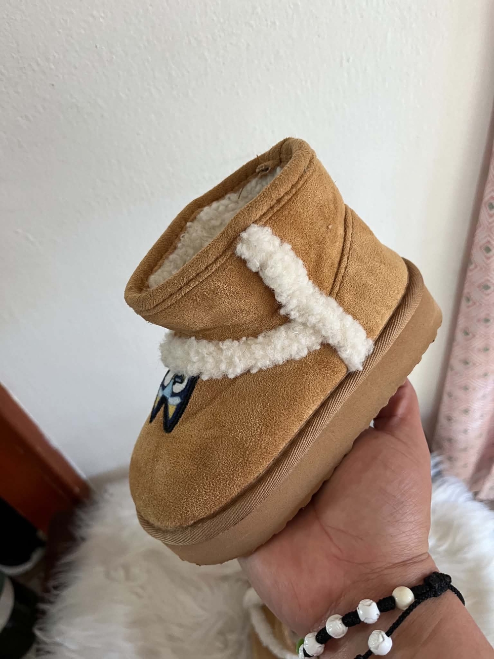 Bluey Unisex Kids Cozy Faux-Suede Winter Boot - Chestnut Excellent Condition